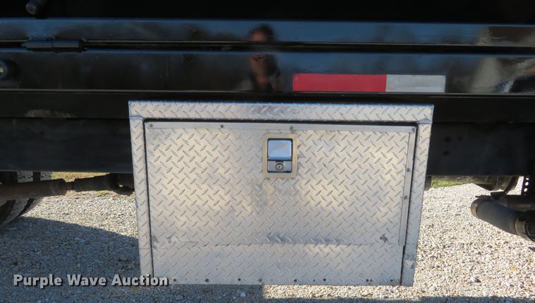 image for item FP9484 1997 Ford L8000  dump truck