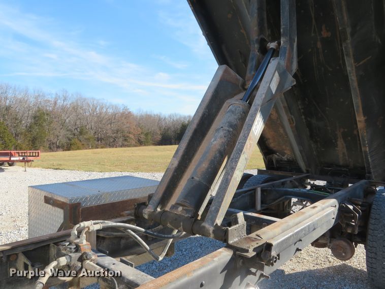 image for item FP9484 1997 Ford L8000  dump truck