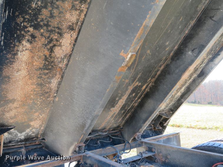 image for item FP9484 1997 Ford L8000  dump truck