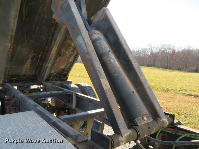 image for item FP9484 1997 Ford L8000  dump truck