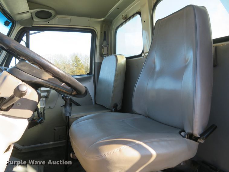 image for item FP9484 1997 Ford L8000  dump truck