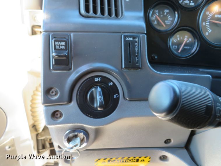 image for item FP9484 1997 Ford L8000  dump truck