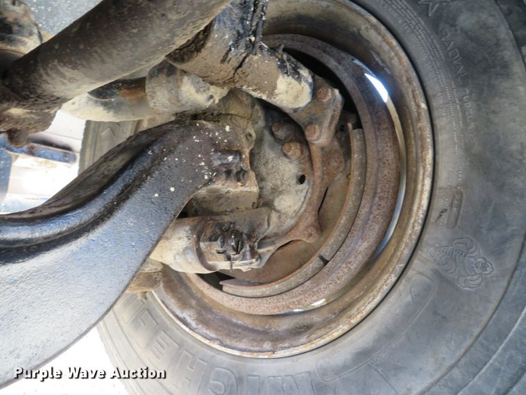 image for item FP9484 1997 Ford L8000  dump truck