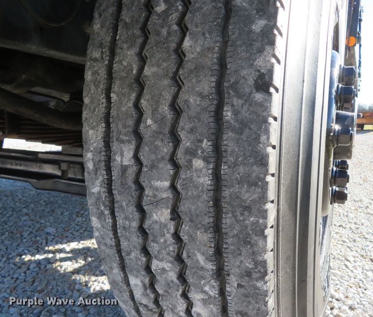 image for item FP9484 1997 Ford L8000  dump truck