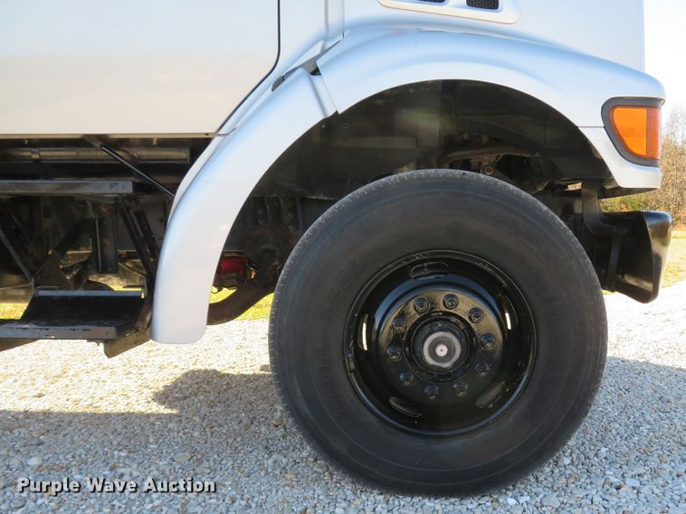 image for item FP9484 1997 Ford L8000  dump truck