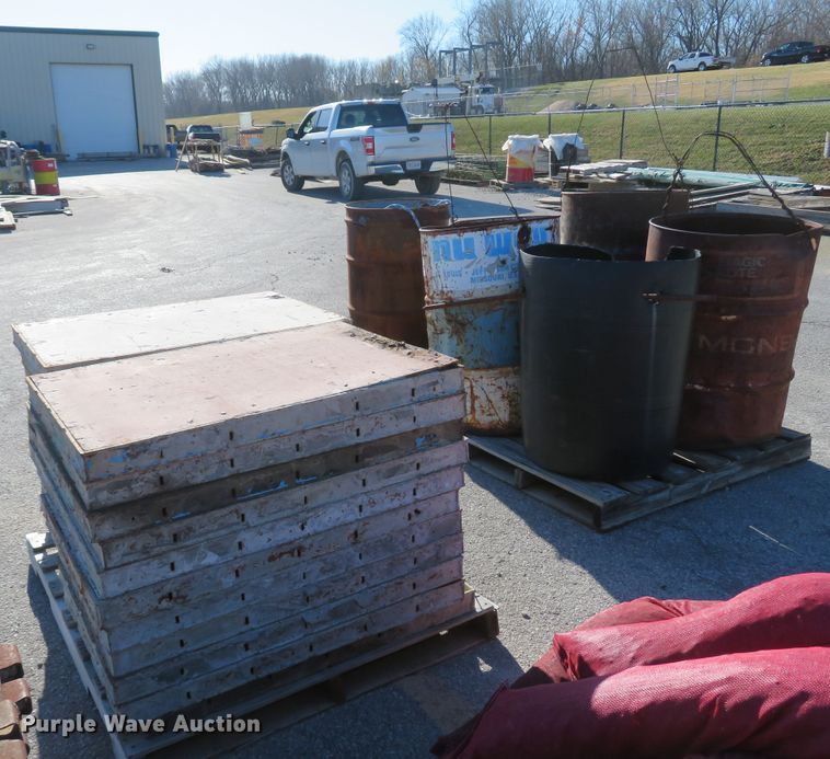 image for item FP9488 Concrete form panels