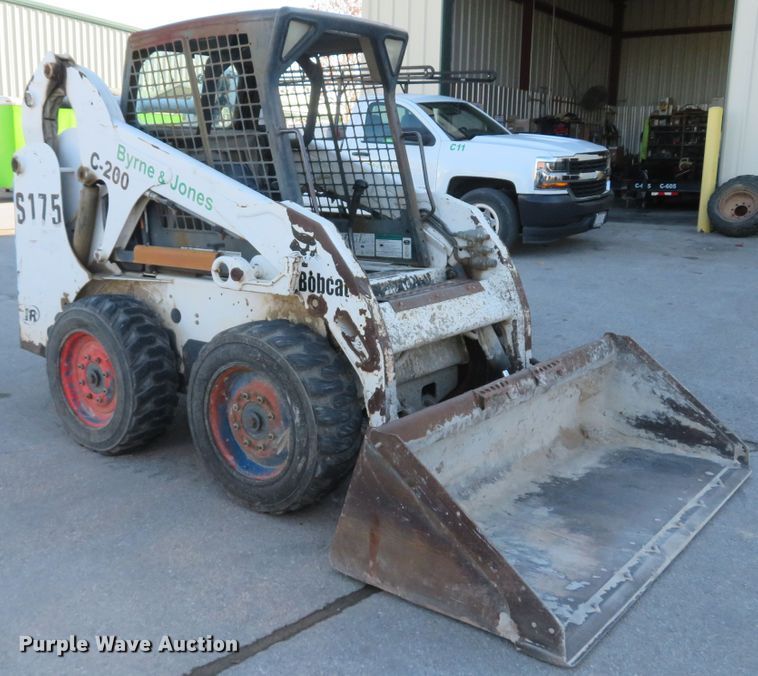 image for item FP9489 2001 Bobcat S175  skid steer loader