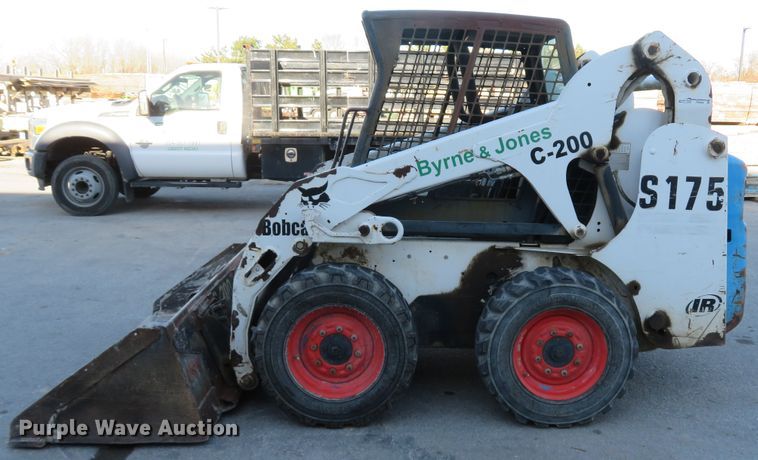 image for item FP9489 2001 Bobcat S175  skid steer loader
