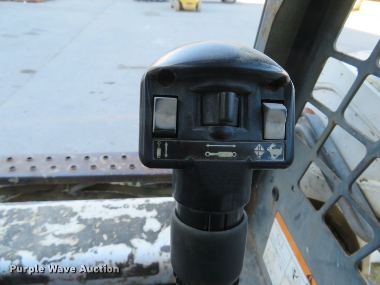 image for item FP9489 2001 Bobcat S175  skid steer loader