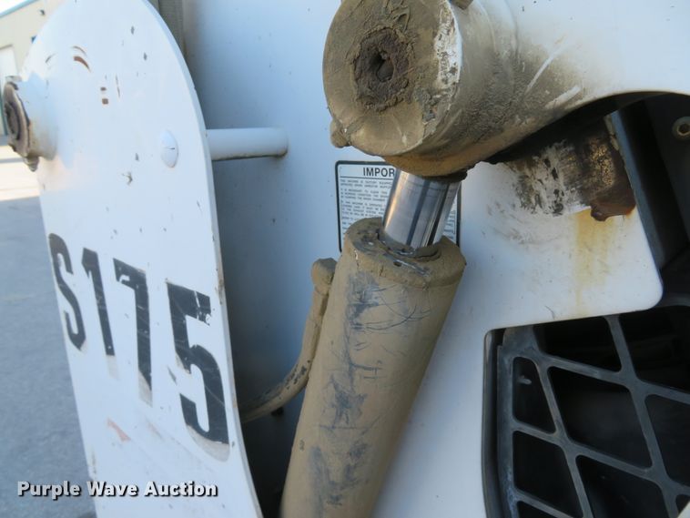 image for item FP9489 2001 Bobcat S175  skid steer loader