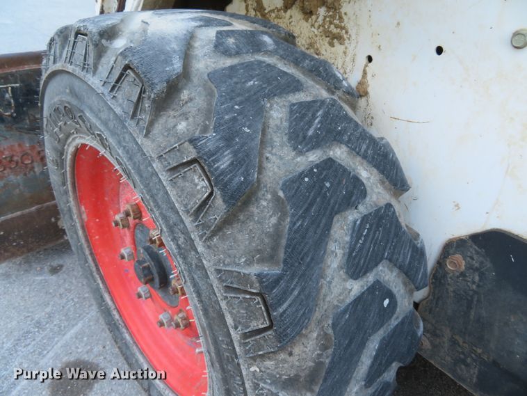 image for item FP9489 2001 Bobcat S175  skid steer loader