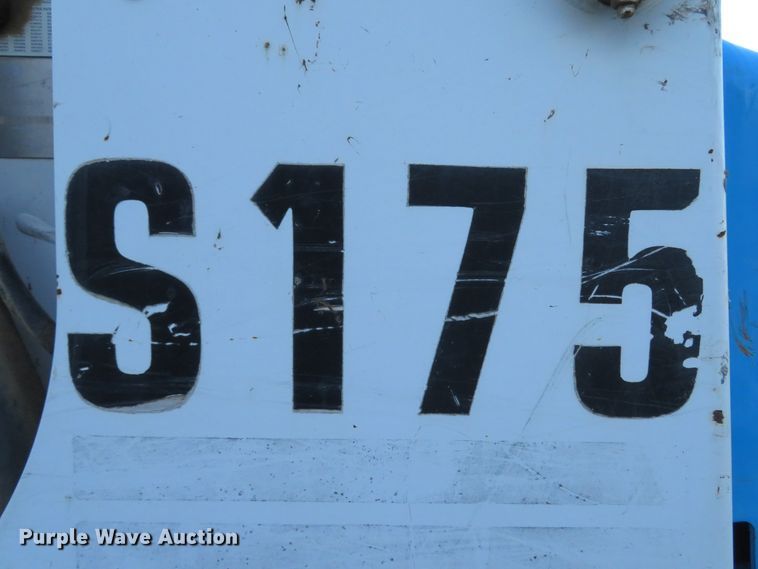 image for item FP9489 2001 Bobcat S175  skid steer loader