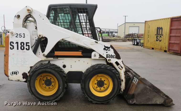 image for item FP9499 2002 Bobcat S185  skid steer loader
