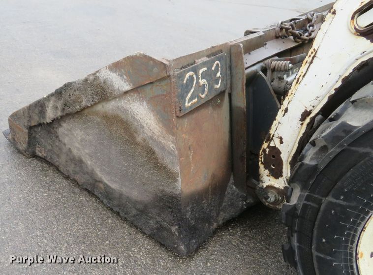 image for item FP9499 2002 Bobcat S185  skid steer loader