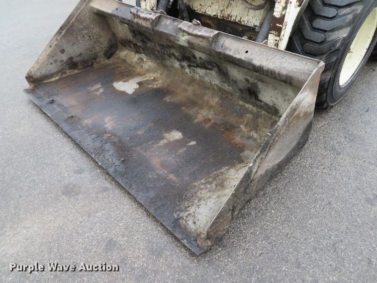 image for item FP9499 2002 Bobcat S185  skid steer loader