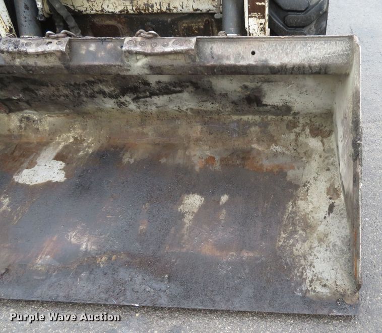 image for item FP9499 2002 Bobcat S185  skid steer loader