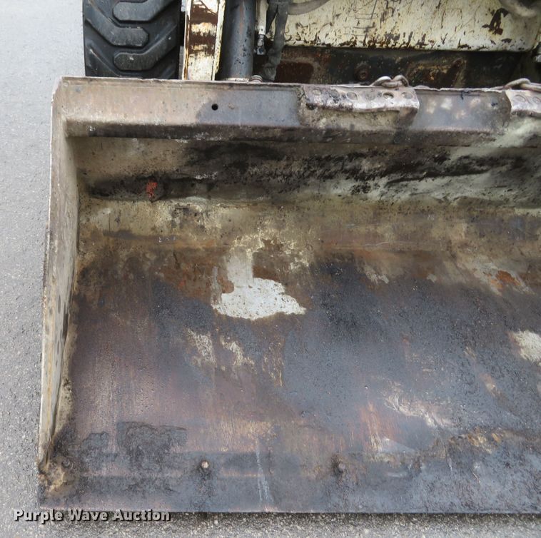 image for item FP9499 2002 Bobcat S185  skid steer loader