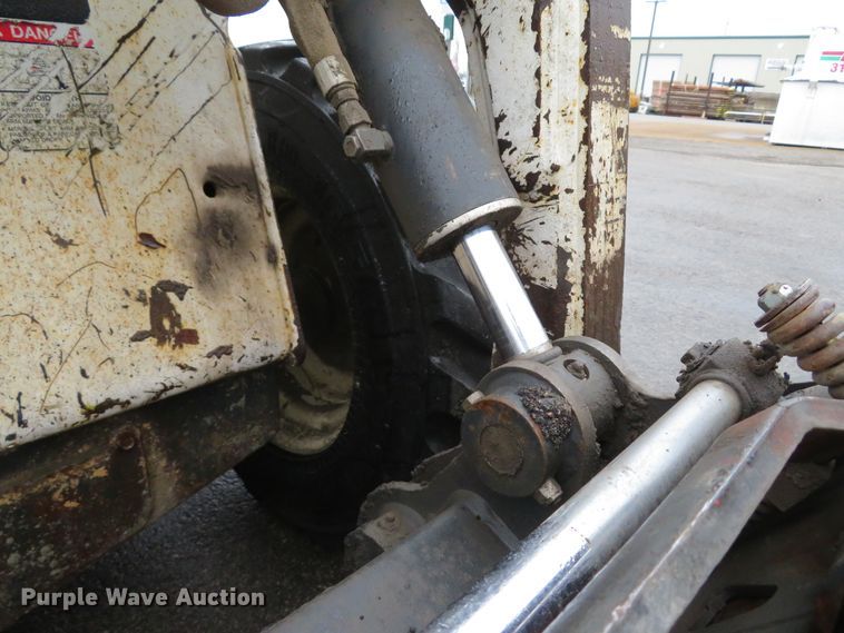 image for item FP9499 2002 Bobcat S185  skid steer loader