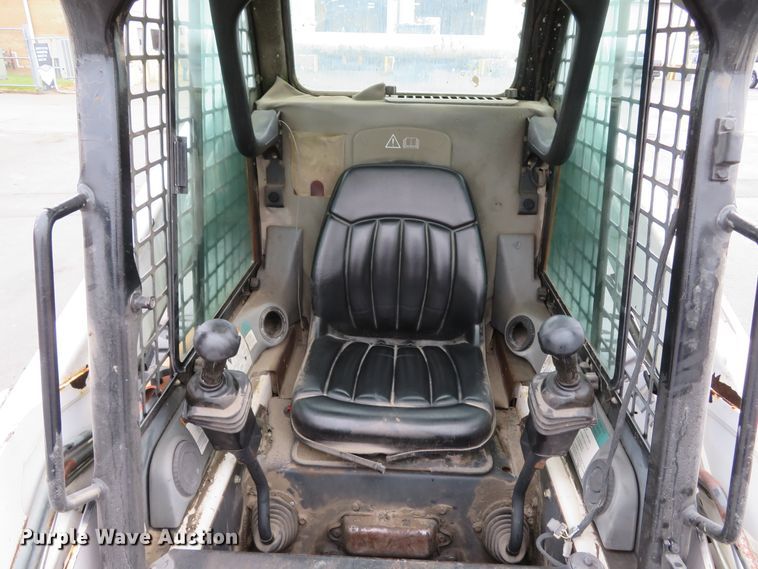 image for item FP9499 2002 Bobcat S185  skid steer loader