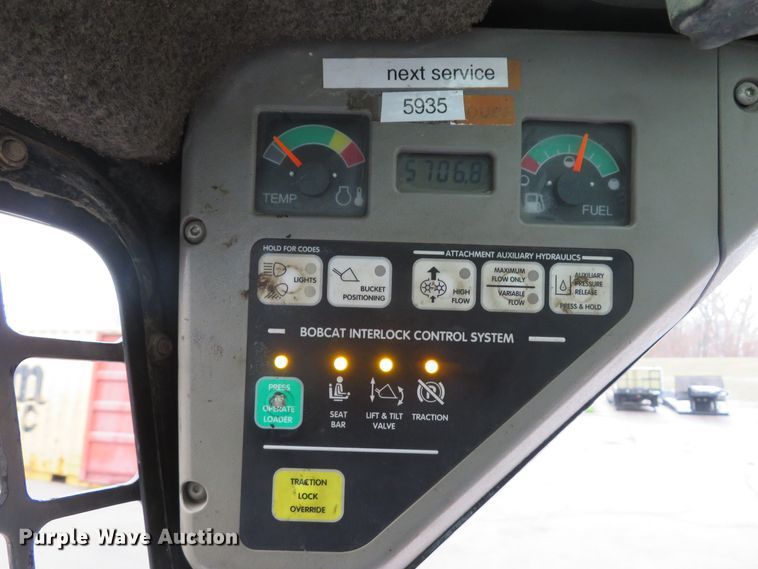 image for item FP9499 2002 Bobcat S185  skid steer loader