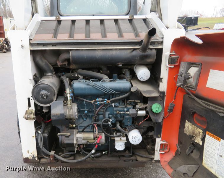 image for item FP9499 2002 Bobcat S185  skid steer loader