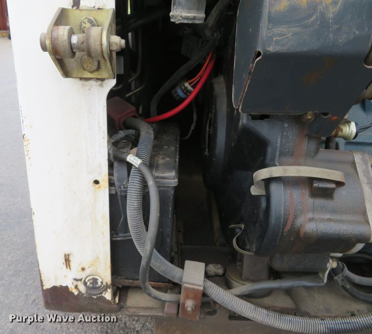 image for item FP9499 2002 Bobcat S185  skid steer loader