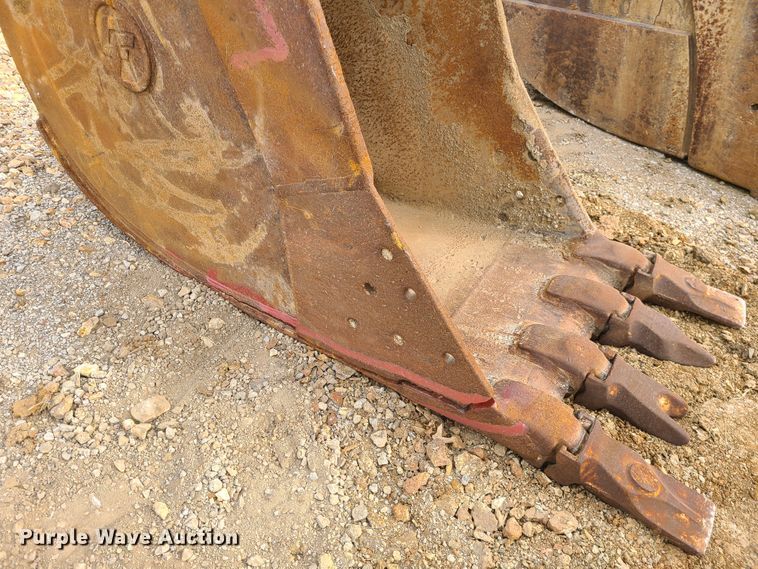 image for item GB9065 CF  30"W excavator bucket