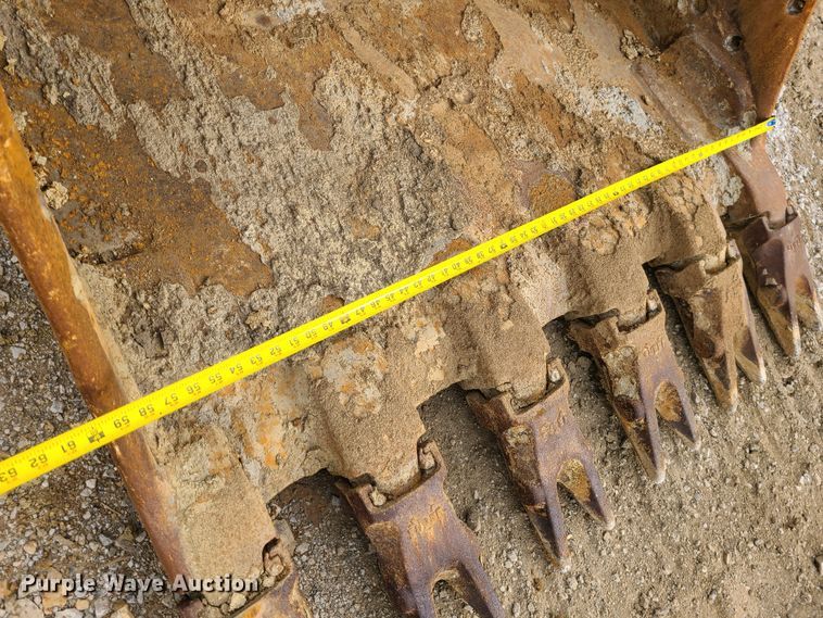 image for item GB9066 Esco 60"W excavator bucket