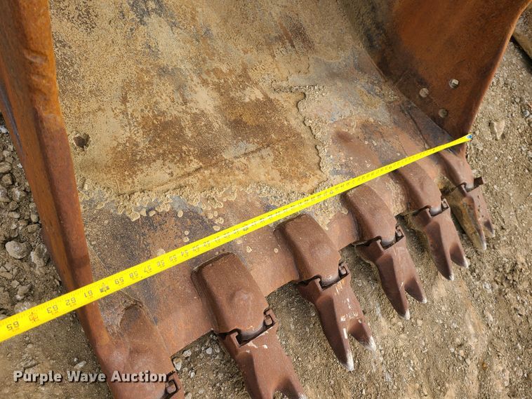 image for item GB9067 Esco  62"W excavator bucket