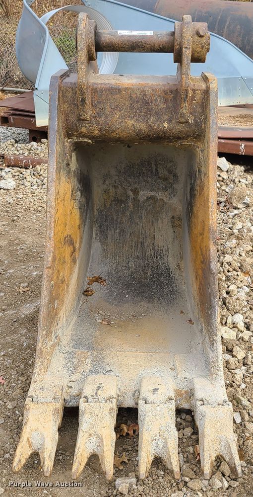 image for item GB9068 Esco  30"W excavator bucket