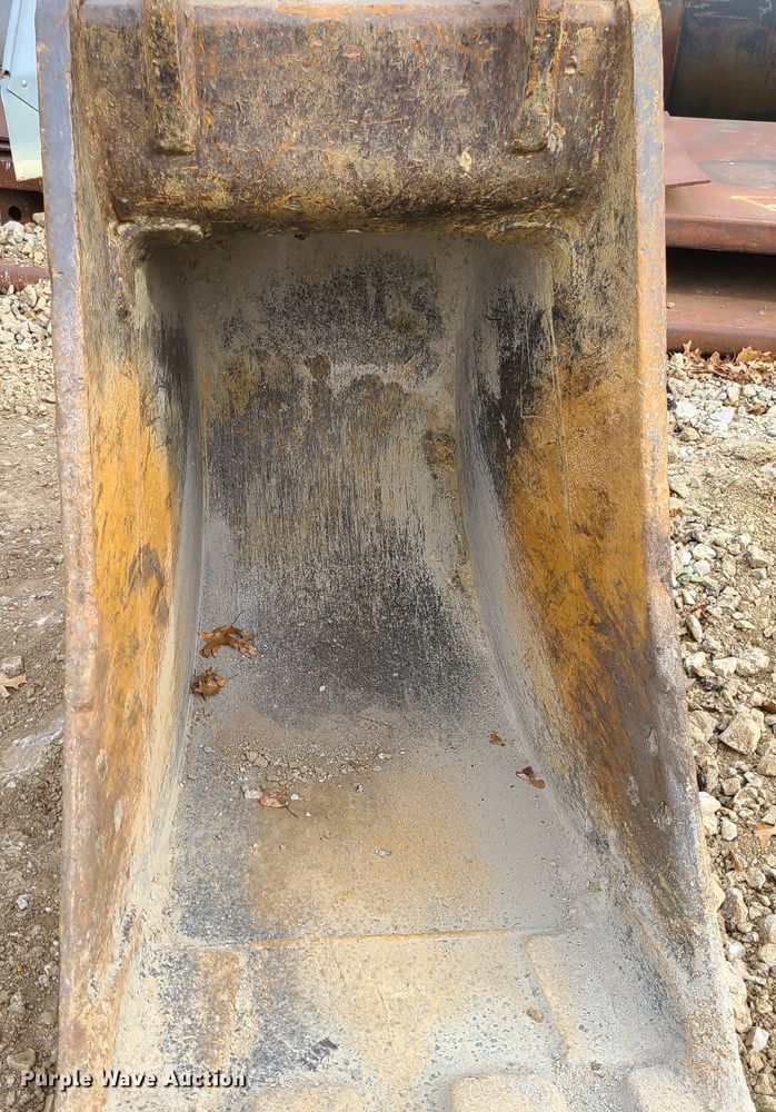 image for item GB9068 Esco  30"W excavator bucket
