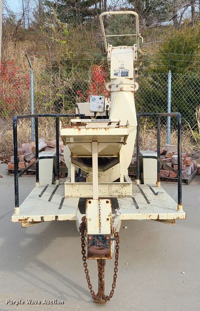 image for item GB9072 Finn B70-TD  straw blower