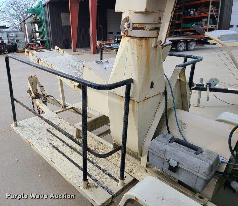 image for item GB9072 Finn B70-TD  straw blower