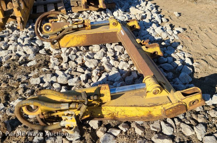 image for item GB9084 Caterpillar 963B  ripper