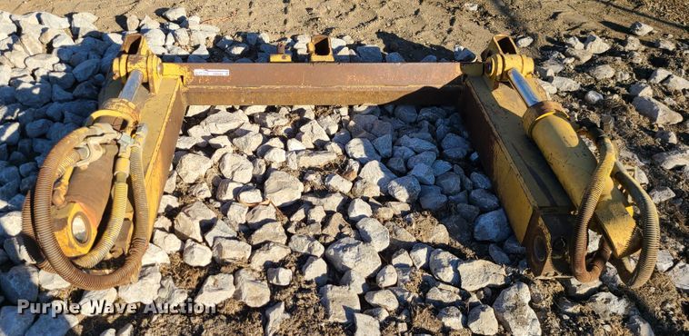 image for item GB9084 Caterpillar 963B  ripper