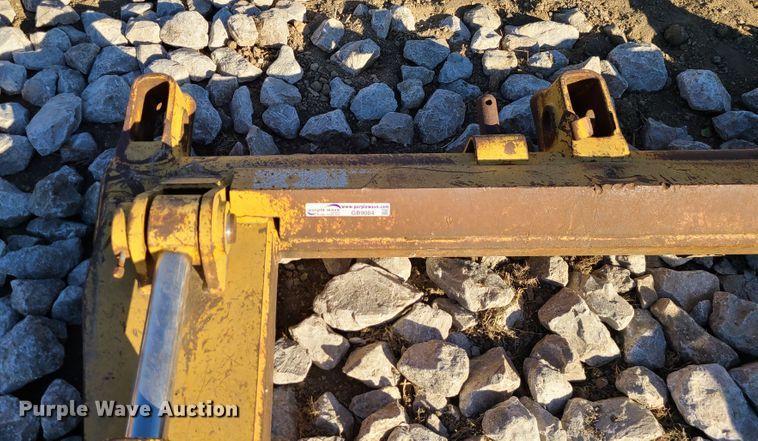 image for item GB9084 Caterpillar 963B  ripper