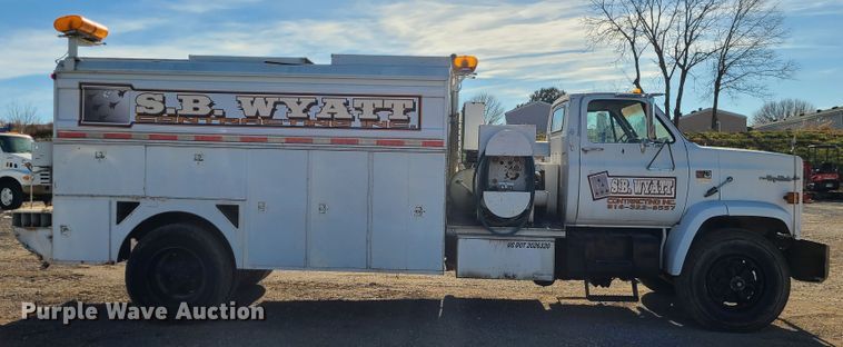 image for item GB9129 1990 GMC TopKick  utility / service truck