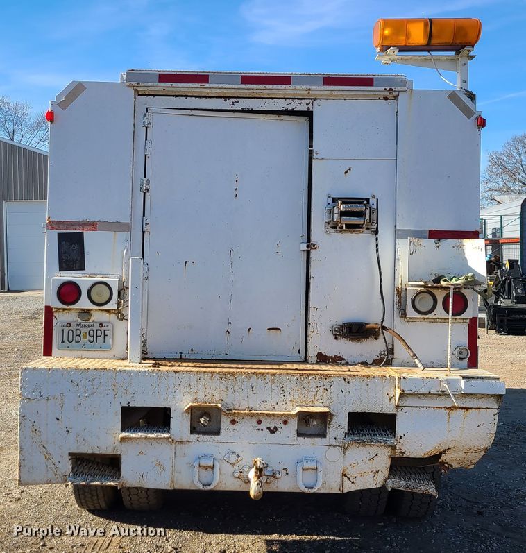 image for item GB9129 1990 GMC TopKick  utility / service truck