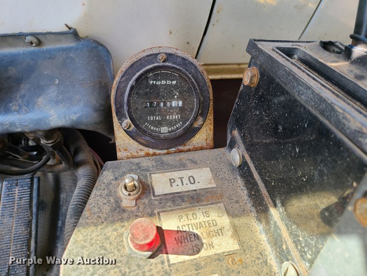 image for item GB9129 1990 GMC TopKick  utility / service truck