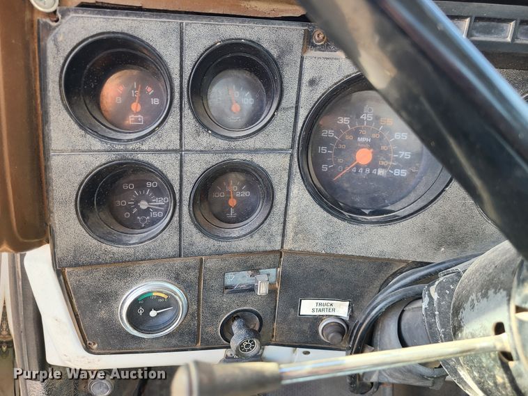 image for item GB9129 1990 GMC TopKick  utility / service truck