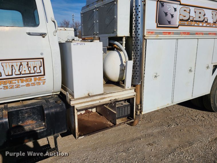 image for item GB9129 1990 GMC TopKick  utility / service truck