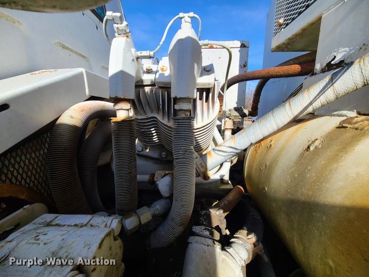 image for item GB9129 1990 GMC TopKick  utility / service truck