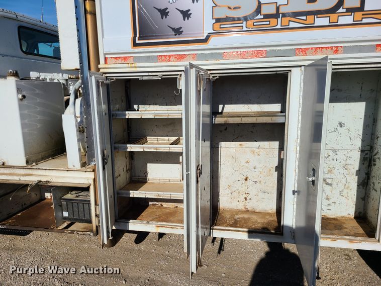 image for item GB9129 1990 GMC TopKick  utility / service truck