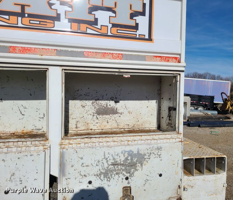 image for item GB9129 1990 GMC TopKick  utility / service truck