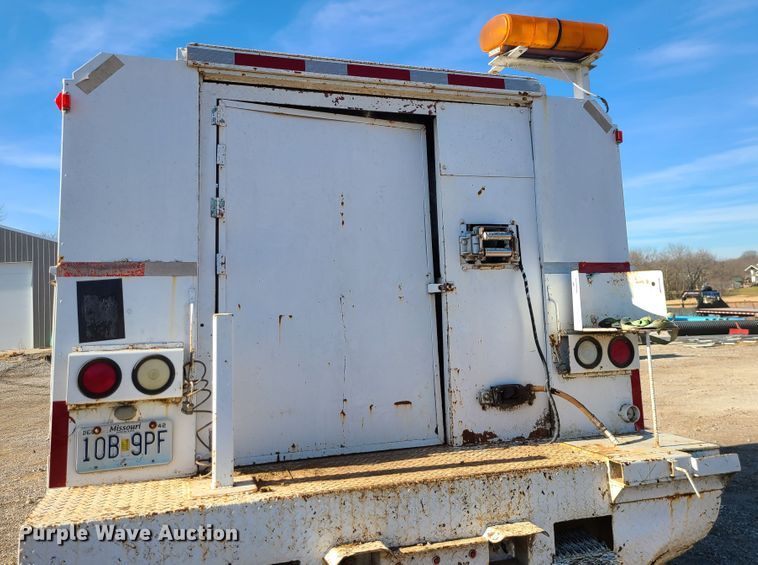 image for item GB9129 1990 GMC TopKick  utility / service truck