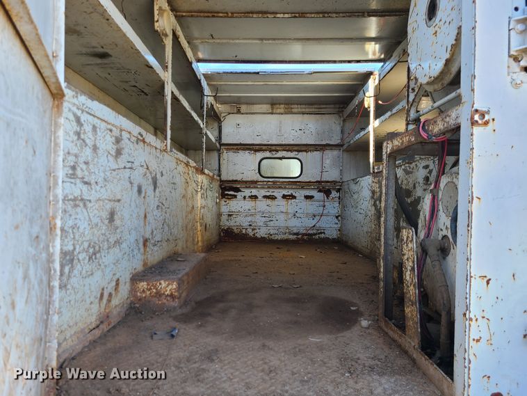 image for item GB9129 1990 GMC TopKick  utility / service truck