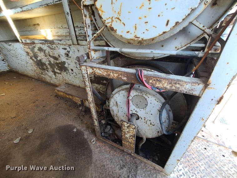 image for item GB9129 1990 GMC TopKick  utility / service truck