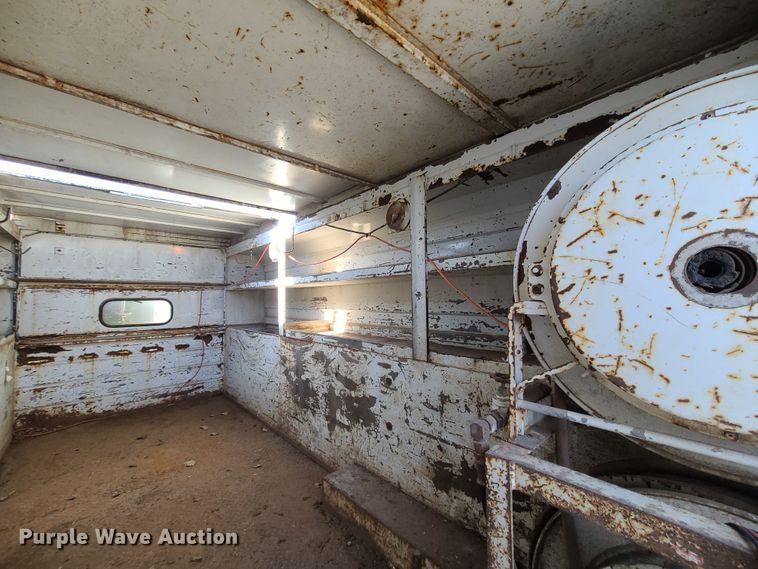 image for item GB9129 1990 GMC TopKick  utility / service truck