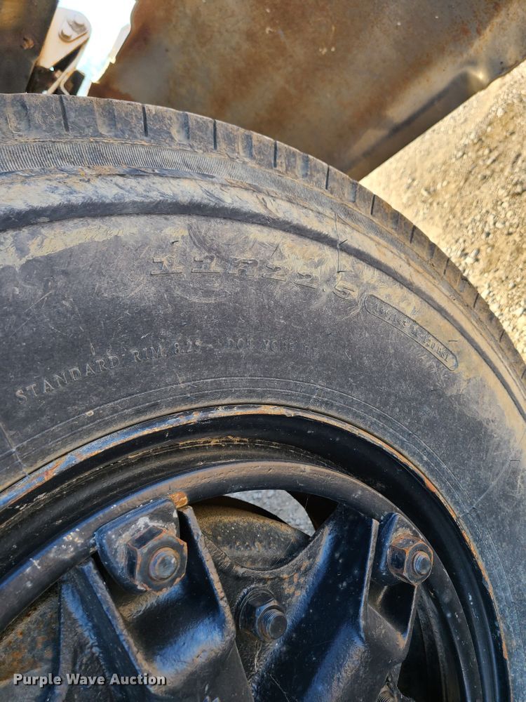 image for item GB9129 1990 GMC TopKick  utility / service truck