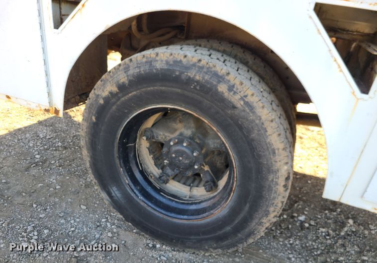 image for item GB9129 1990 GMC TopKick  utility / service truck